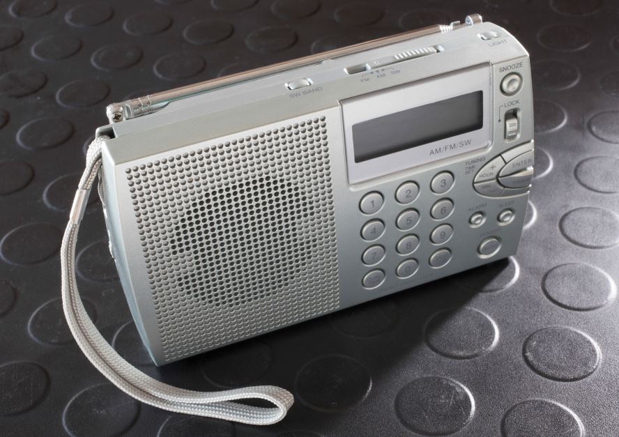 Radio portabil FM gri - Top radiouri portabile